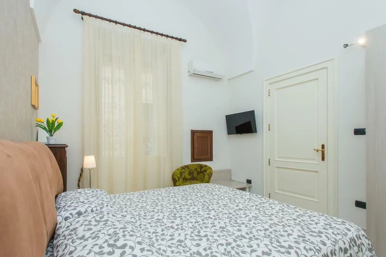 Il Garbino Suite And Apartment Lecce Italien